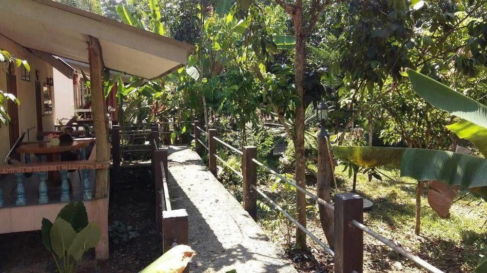 Subtawee Resort Surat Thani Exterior foto